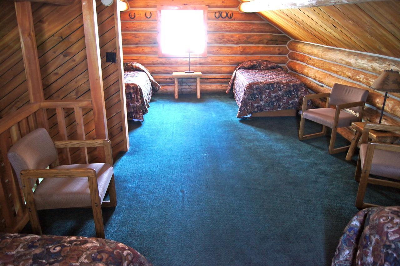 מלון דובואה Crooked Creek Guest Ranch מראה חיצוני תמונה